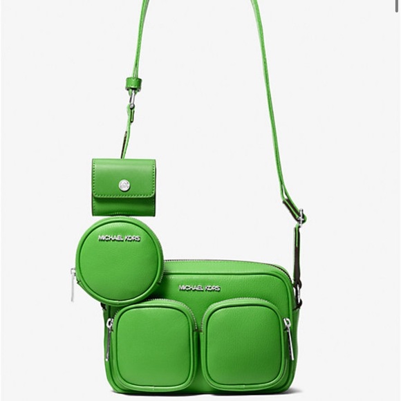 Michael Kors Handbags - Michael Kors Jet Set Leather Medium Crossbody Bag with Case for Apple Airpods Pr
